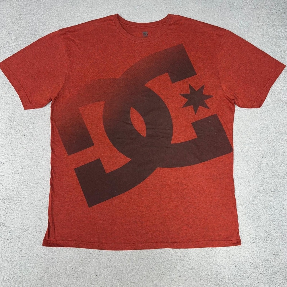 VTG DC Shoes Star‎ T Shirt Men's XL Red Big Spell Out Logo Skateboarding Tee Y2k